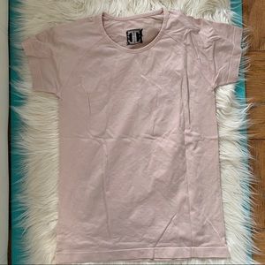 🌵Nwot. Blush seamless top.